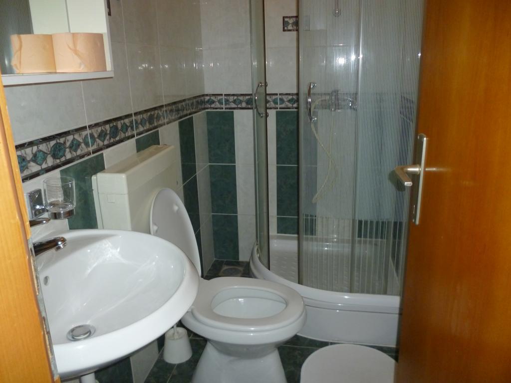 Apartment Duje Макарска Экстерьер фото