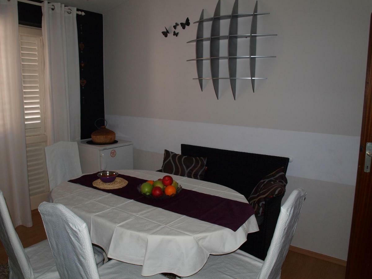 Apartment Duje Макарска Экстерьер фото